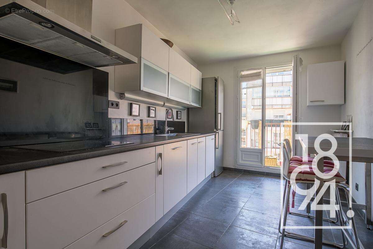 Appartement à MARSEILLE-7E