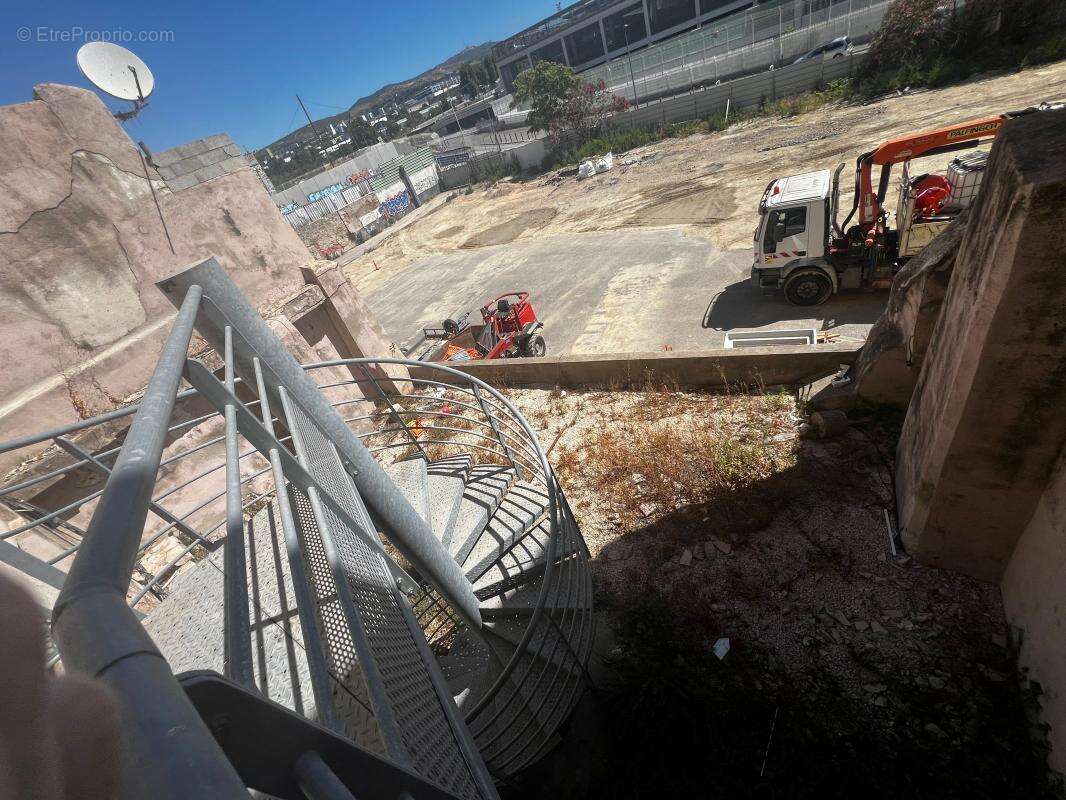 Commerce à MARSEILLE-15E