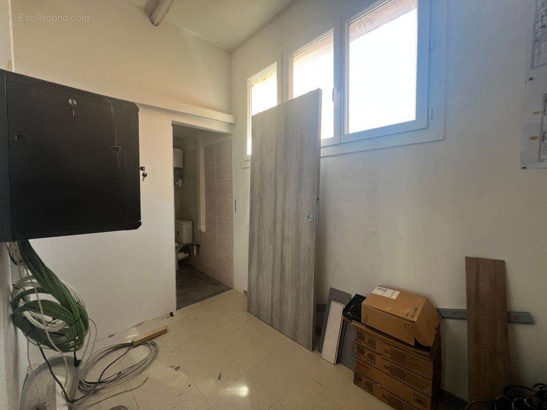 Commerce à MARSEILLE-15E