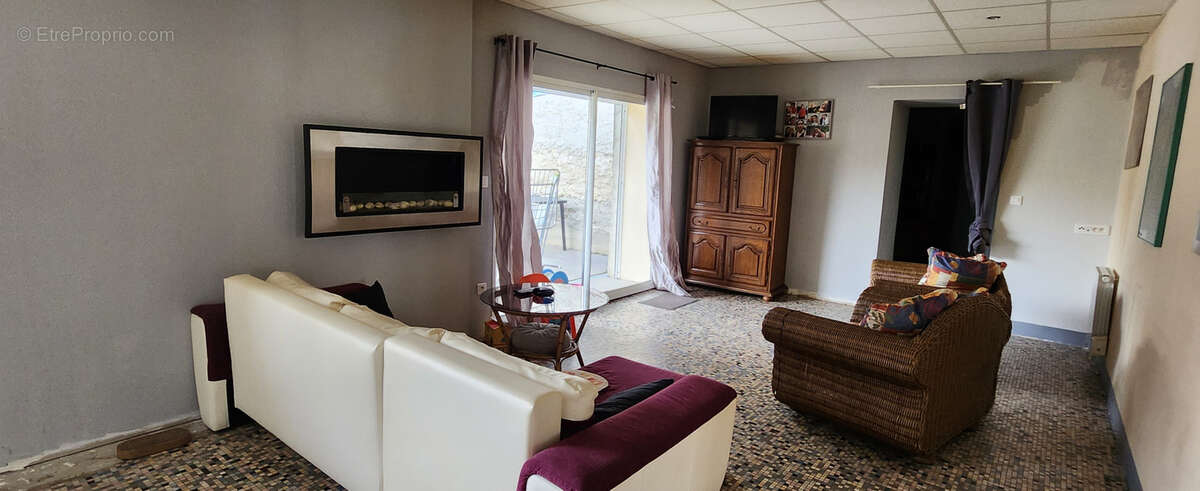 Maison à MIRANDOL-BOURGNOUNAC