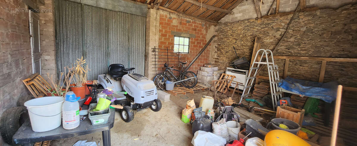 Maison à MIRANDOL-BOURGNOUNAC