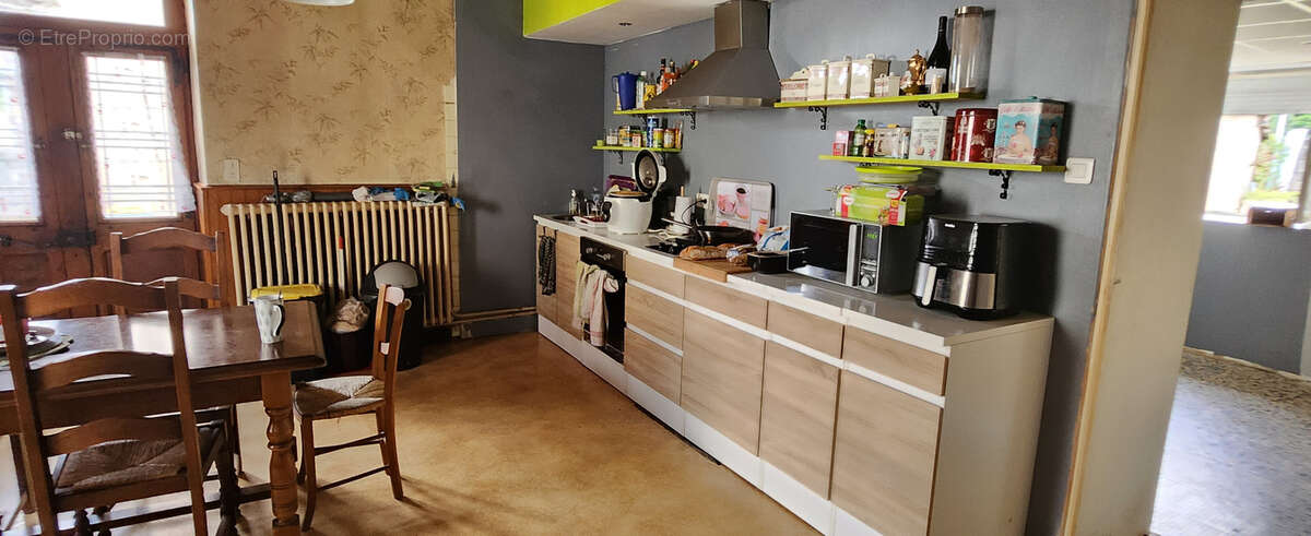 Maison à MIRANDOL-BOURGNOUNAC