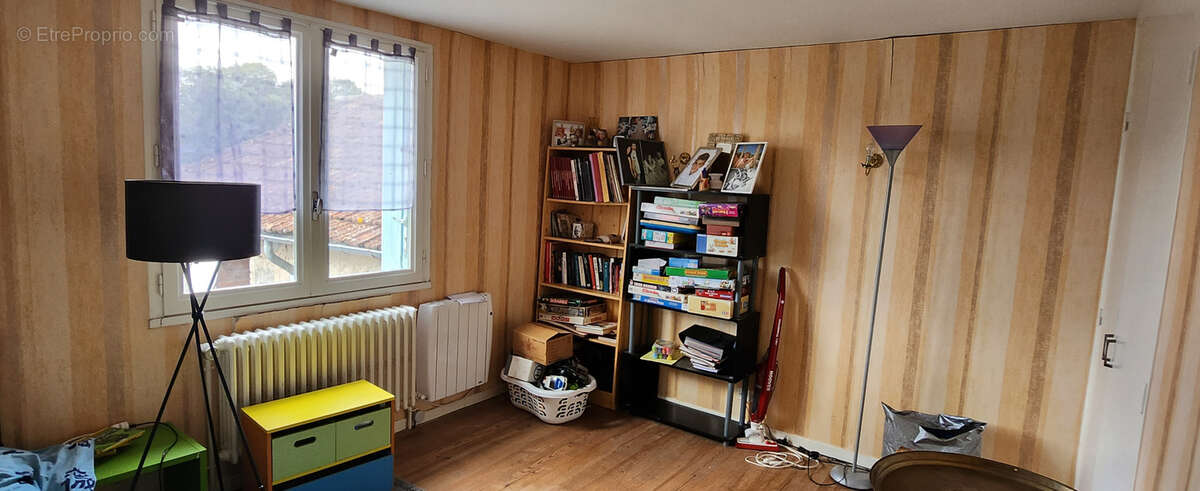 Maison à MIRANDOL-BOURGNOUNAC