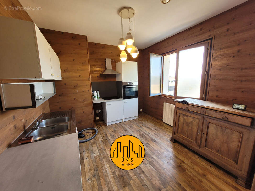 Maison à MONETAY-SUR-ALLIER