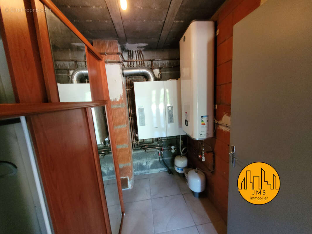 Maison à MONETAY-SUR-ALLIER