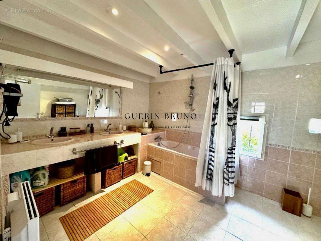 Maison à ROUFFIGNAC-DE-SIGOULES