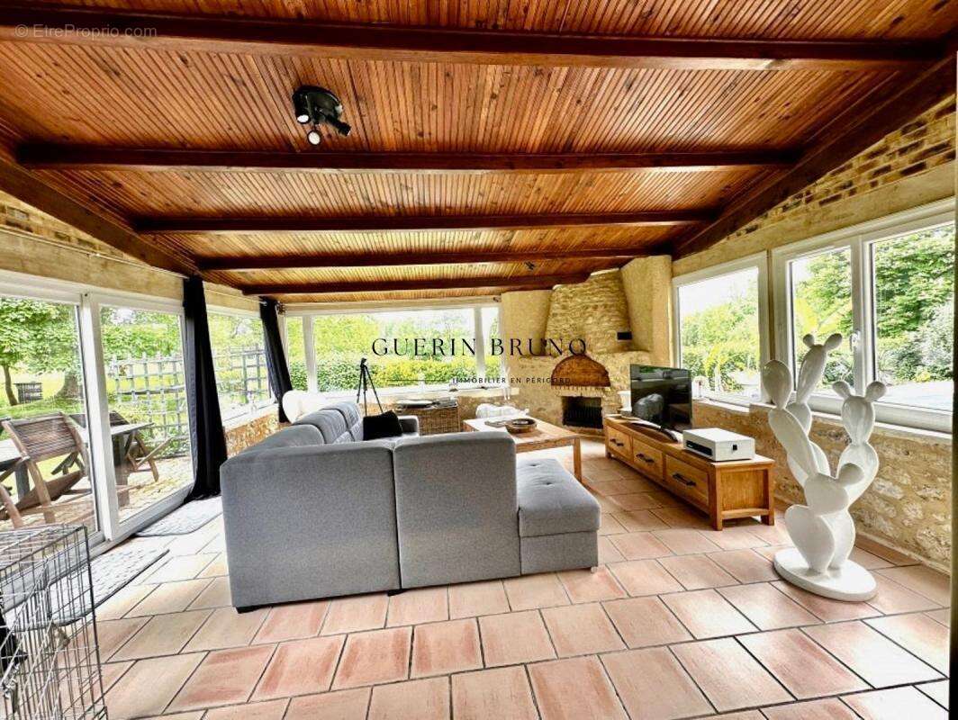 Maison à ROUFFIGNAC-DE-SIGOULES