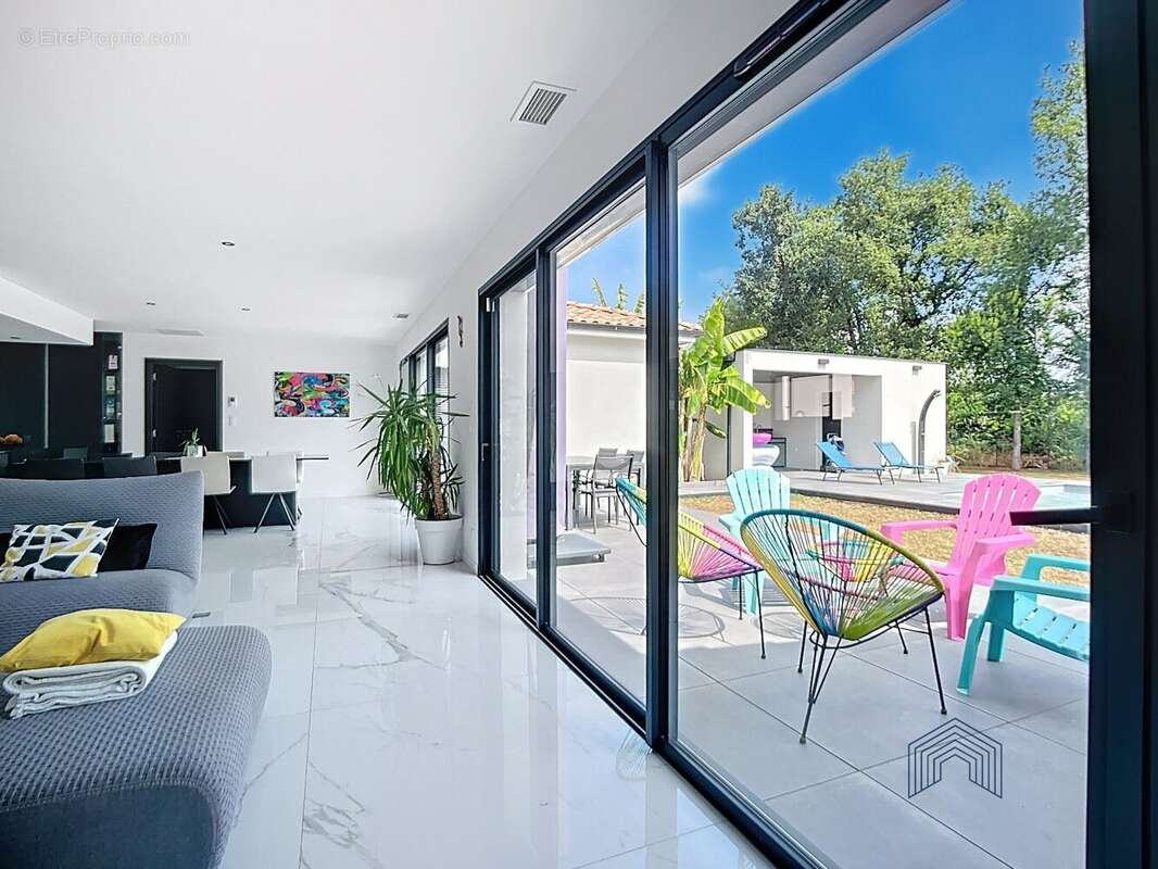 Maison à SAINT-SULPICE