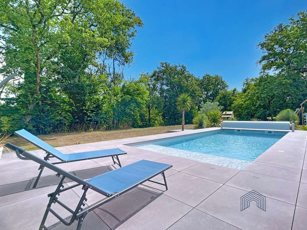 Maison à SAINT-SULPICE