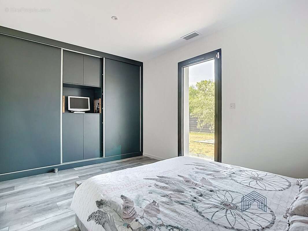 Maison à SAINT-SULPICE