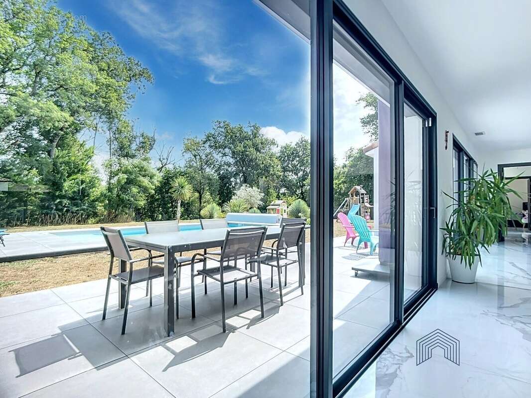 Maison à SAINT-SULPICE