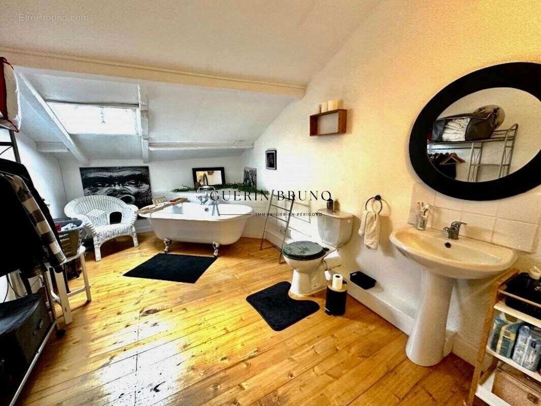 Maison à ROUFFIGNAC-DE-SIGOULES