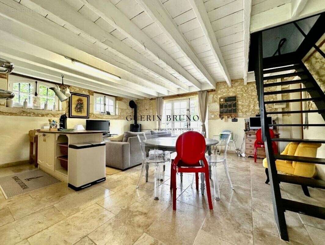 Maison à ROUFFIGNAC-DE-SIGOULES