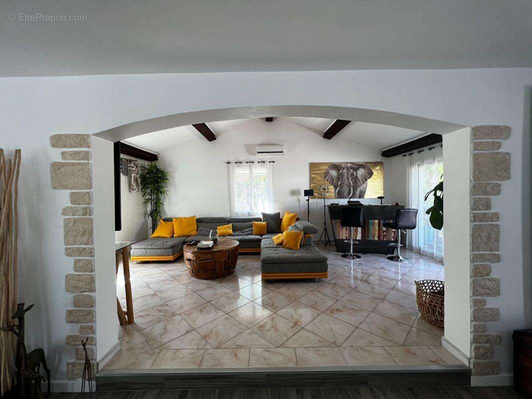 Maison à SAINT-PAUL-ET-VALMALLE