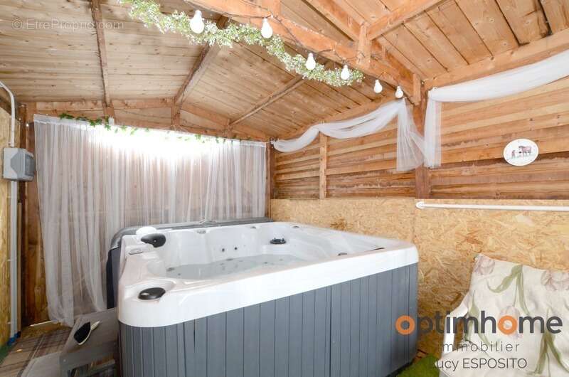 Maison à AVAILLES-LIMOUZINE