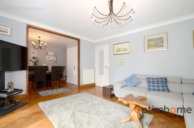 Maison à AVAILLES-LIMOUZINE