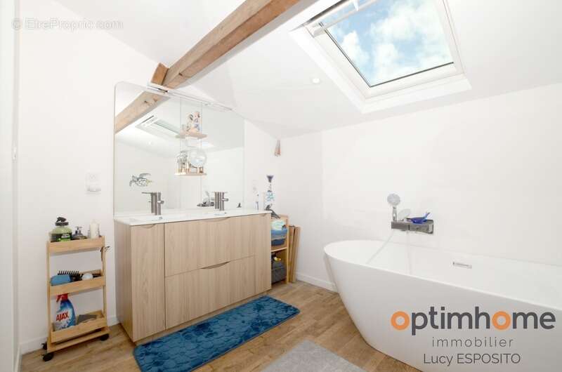 Maison à AVAILLES-LIMOUZINE