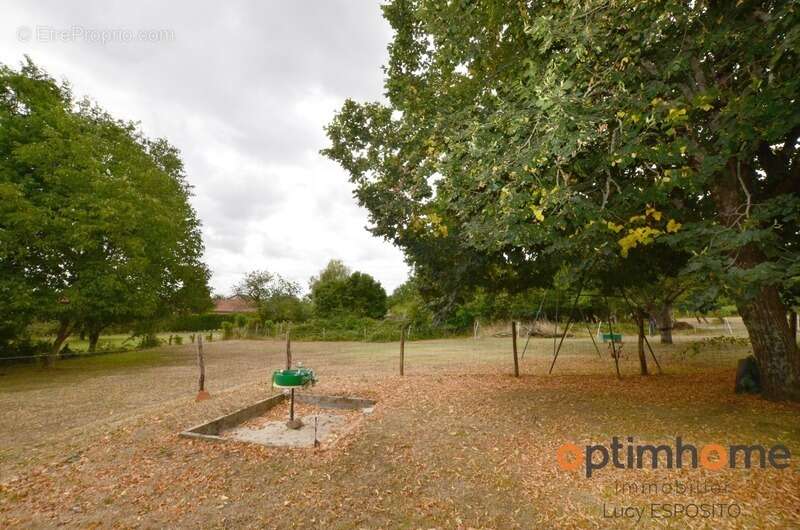 Maison à AVAILLES-LIMOUZINE