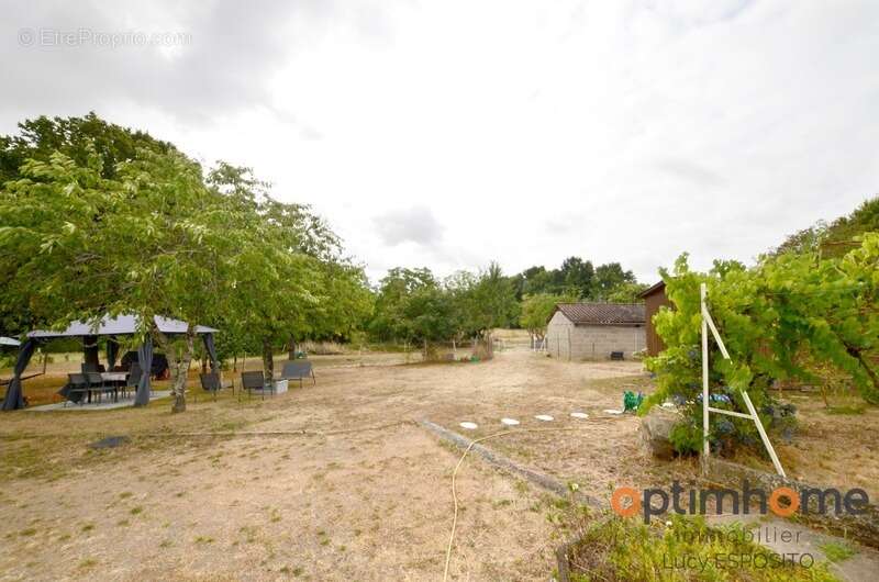 Maison à AVAILLES-LIMOUZINE