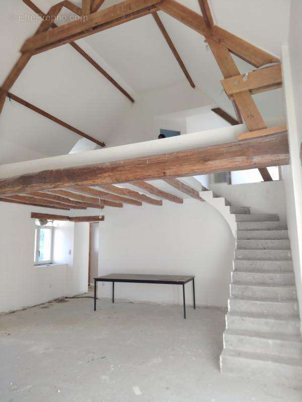 Maison à MARCE-SUR-ESVES