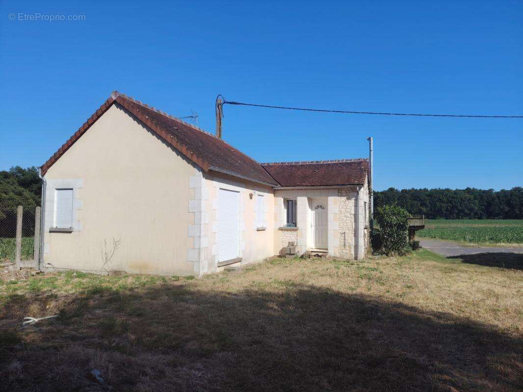 Maison à MARCE-SUR-ESVES