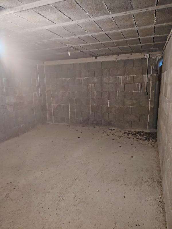 Maison à MARCE-SUR-ESVES