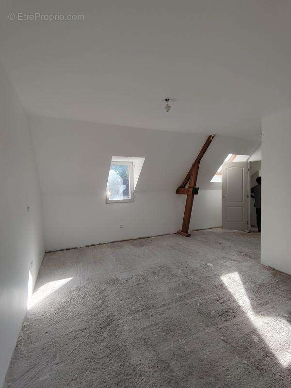 Maison à MARCE-SUR-ESVES