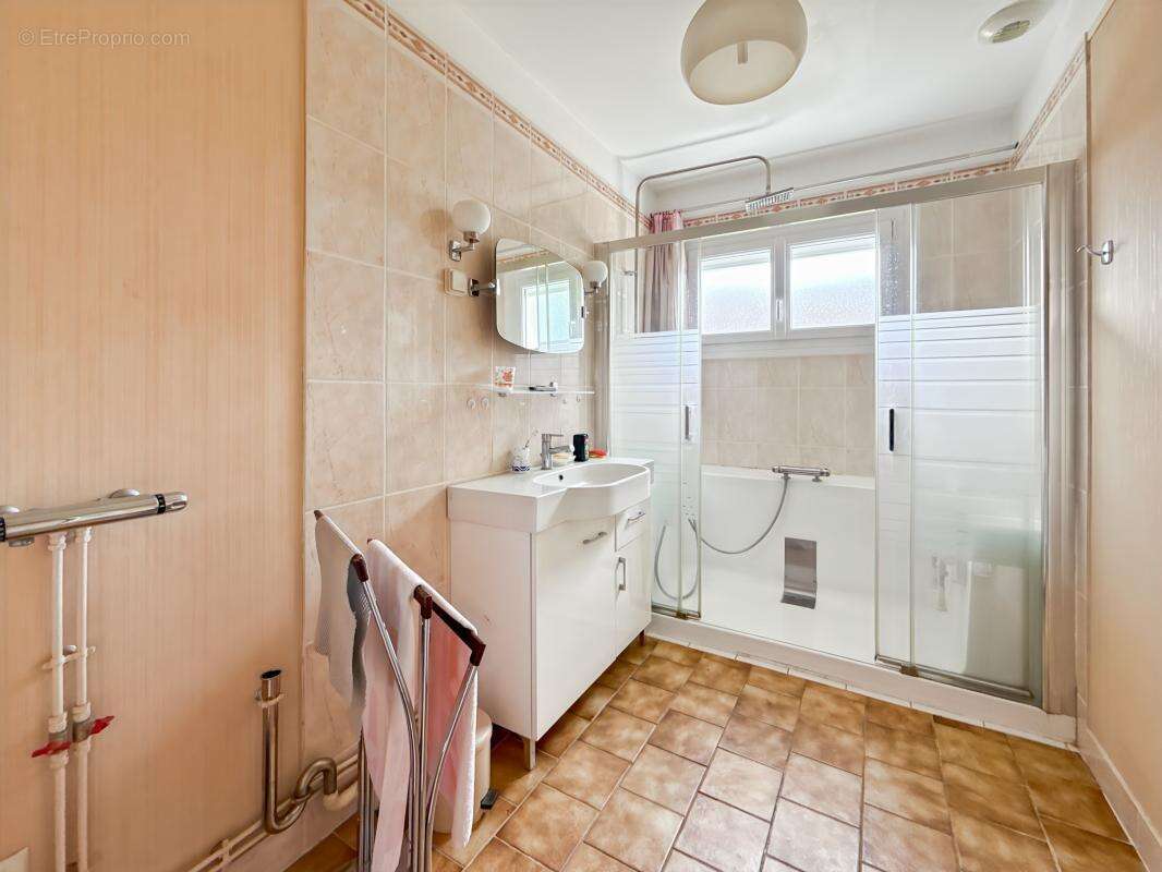 Maison à FLEURY-LES-AUBRAIS