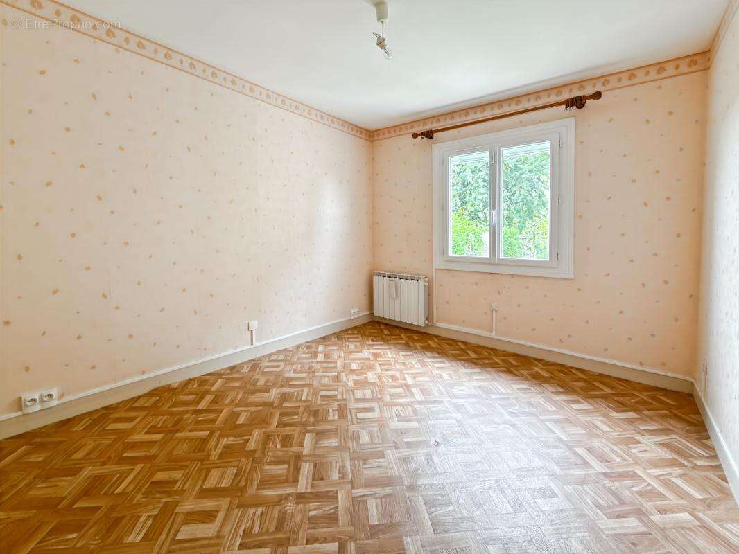 Maison à FLEURY-LES-AUBRAIS