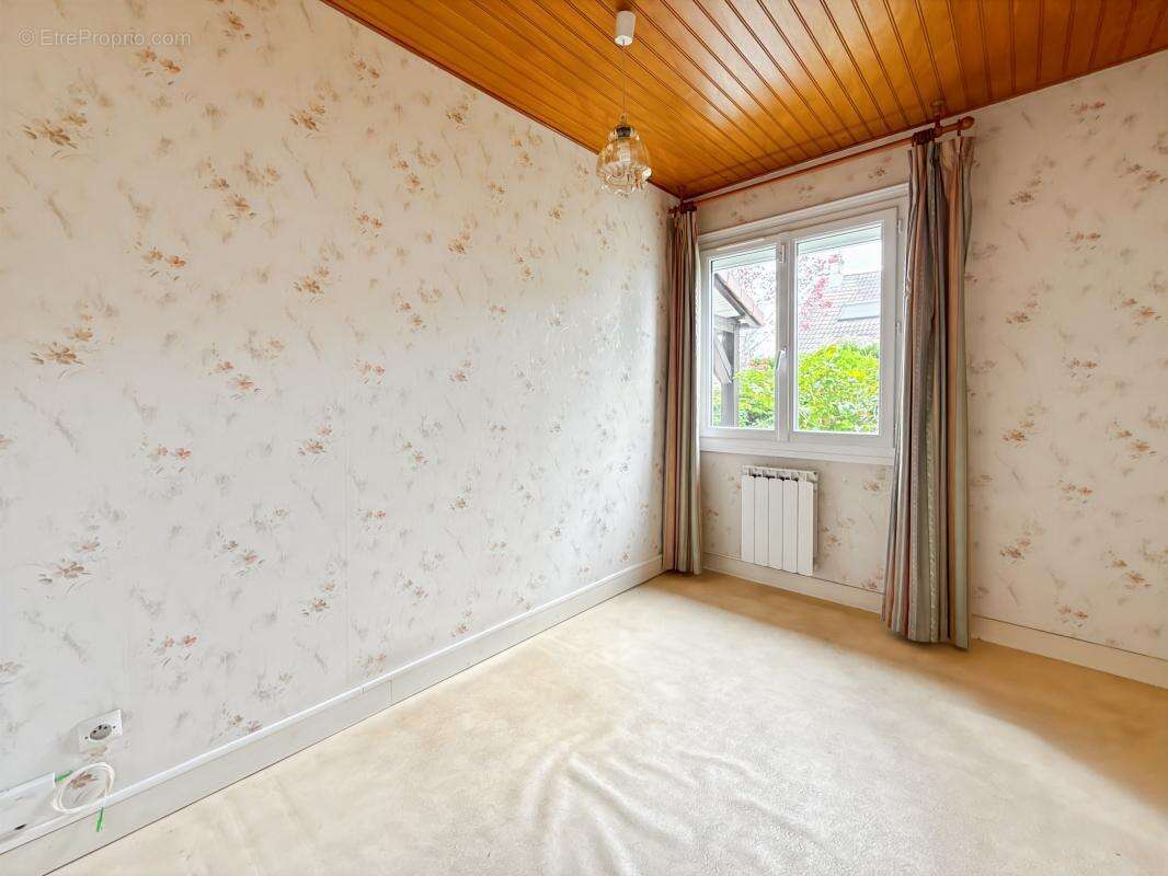 Maison à FLEURY-LES-AUBRAIS