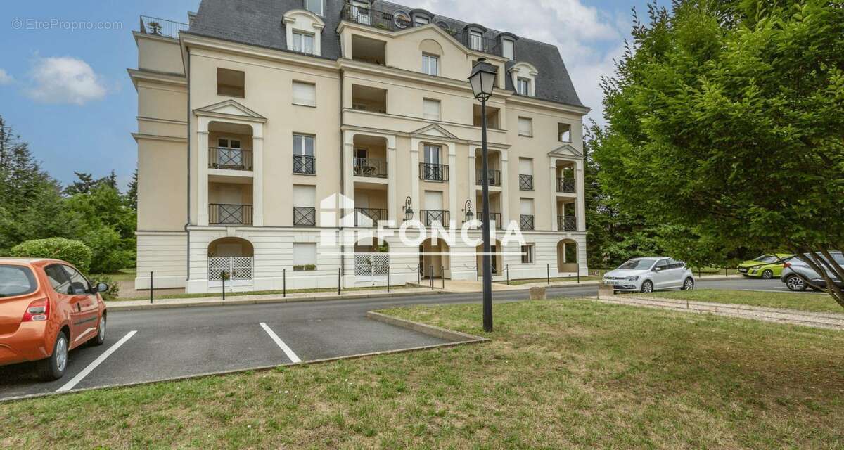 Appartement à DAMMARIE-LES-LYS