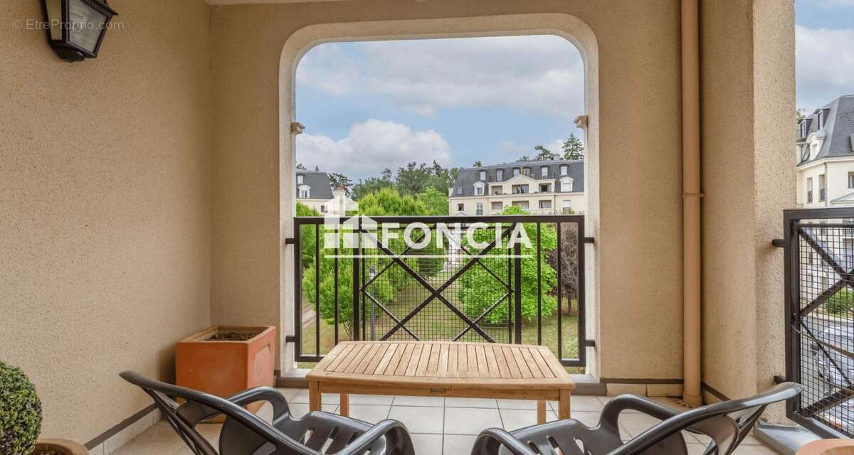 Appartement à DAMMARIE-LES-LYS