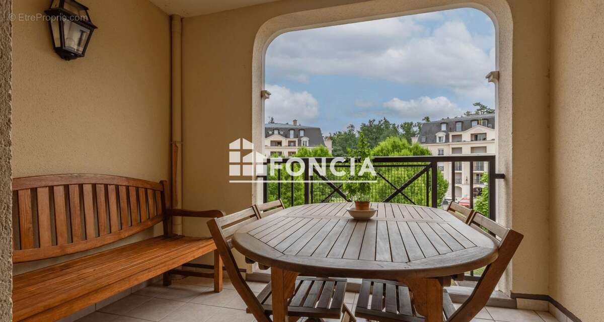 Appartement à DAMMARIE-LES-LYS