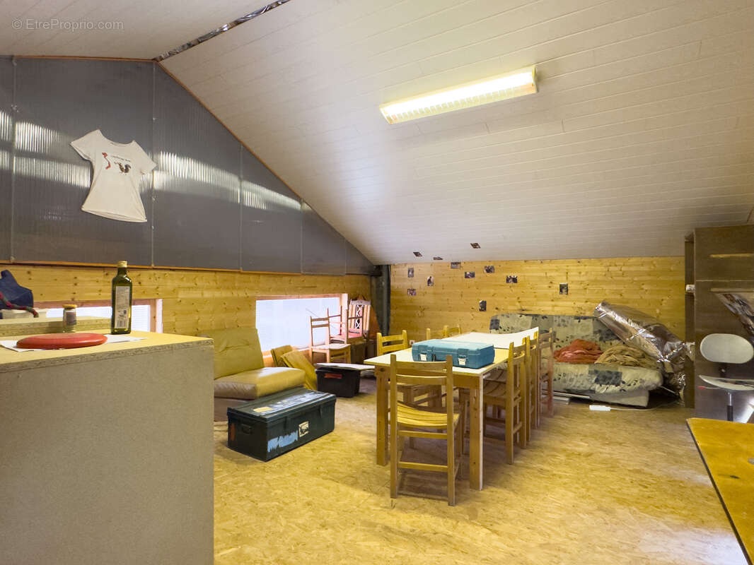 Commerce à LA VOULTE-SUR-RHONE