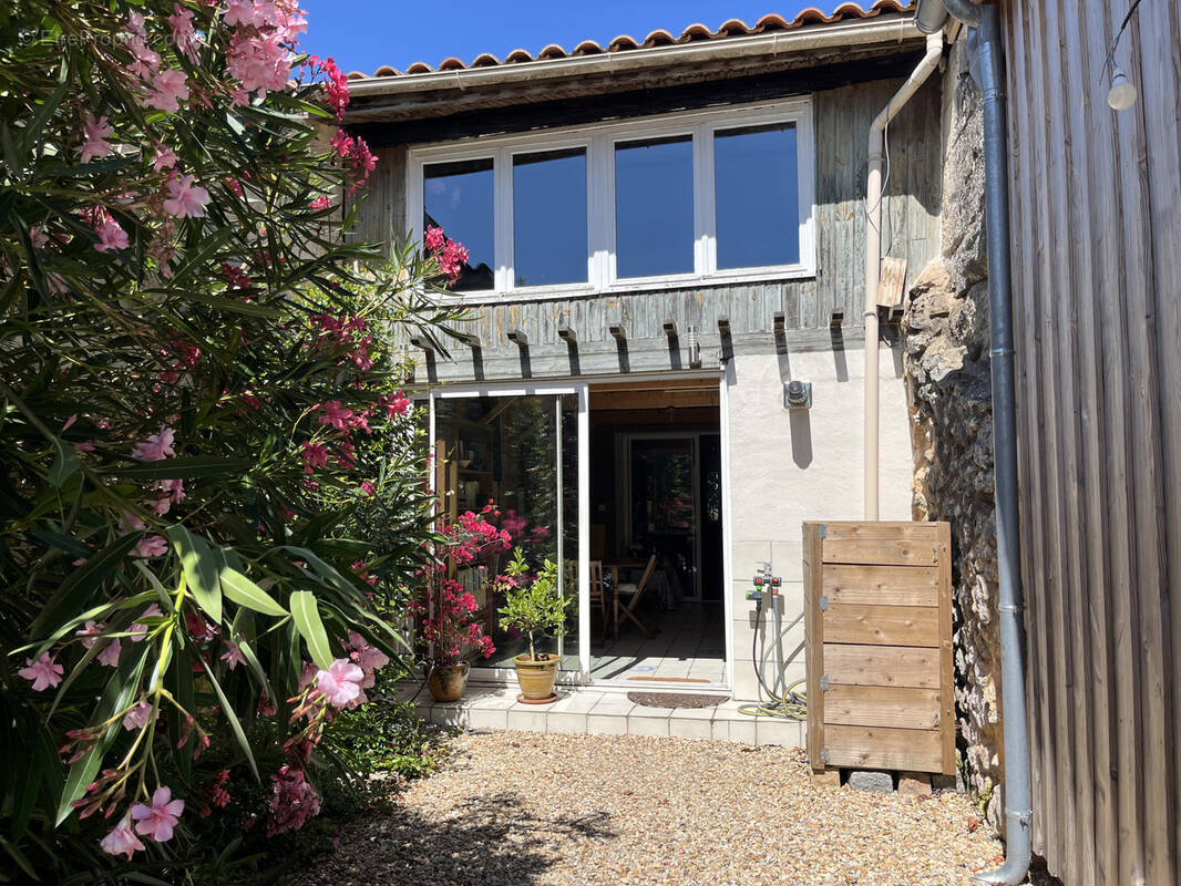 Maison à ISLE-SAINT-GEORGES