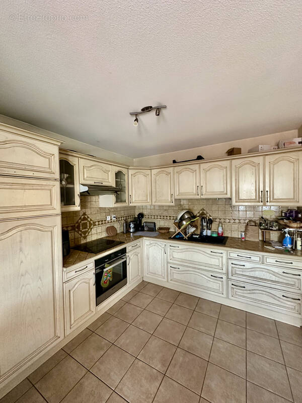 Appartement à MARSEILLE-3E