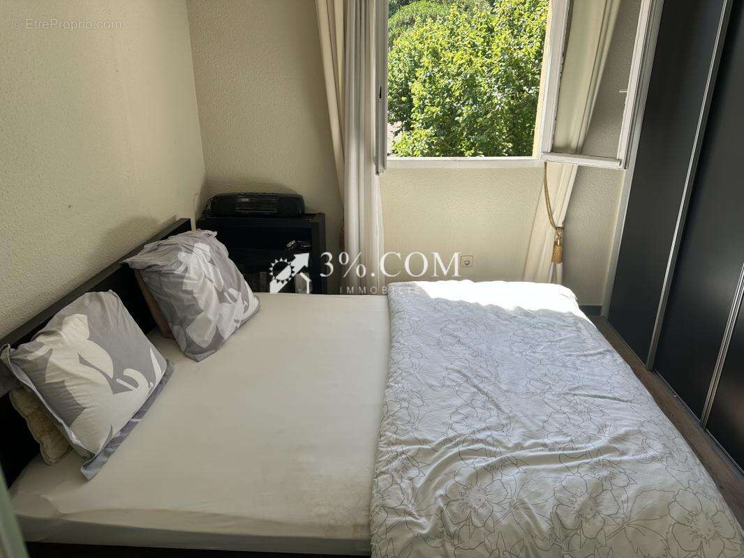 Appartement à COGOLIN