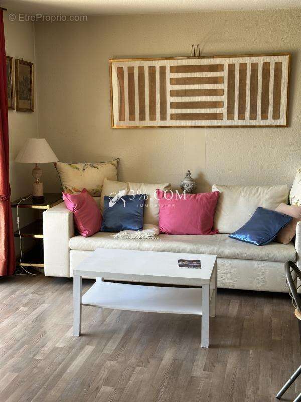 Appartement à COGOLIN