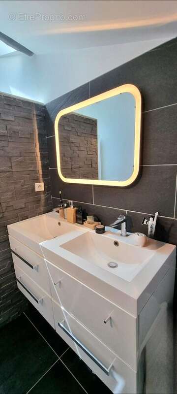 Appartement à BELLEGARDE-EN-FOREZ