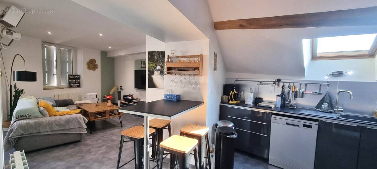 Appartement à BELLEGARDE-EN-FOREZ