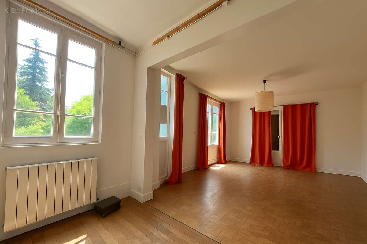 Maison à VAUX-SUR-SEINE