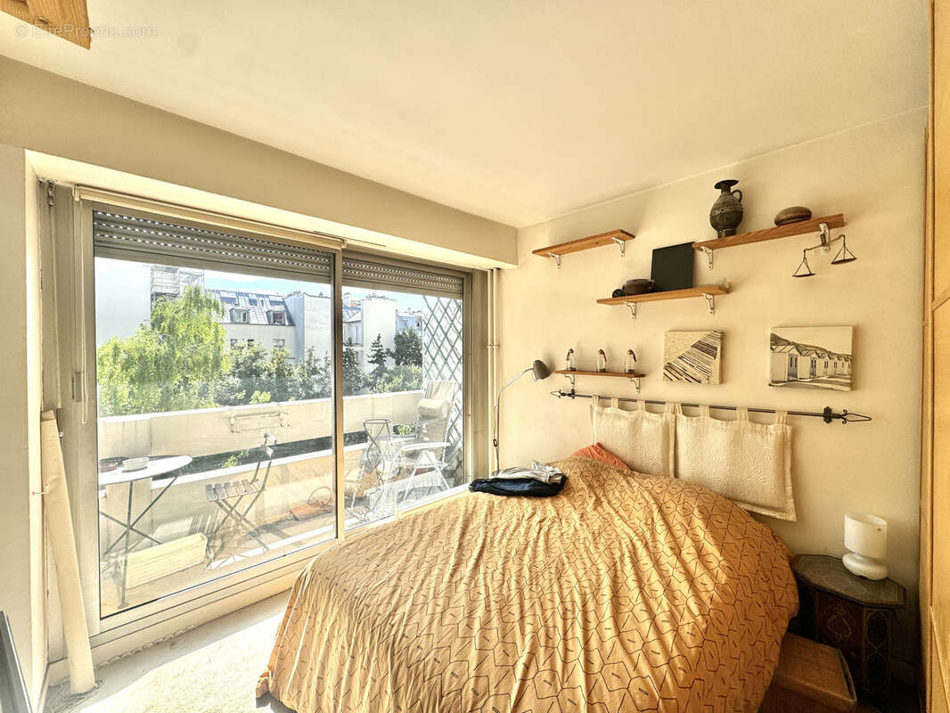 Appartement à PARIS-11E