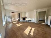 Appartement à VIEUX-CHARMONT