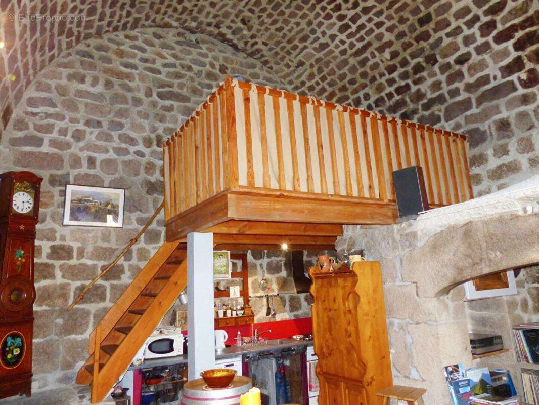 Maison à LE MONASTIER-SUR-GAZEILLE