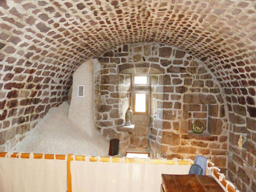 Maison à LE MONASTIER-SUR-GAZEILLE