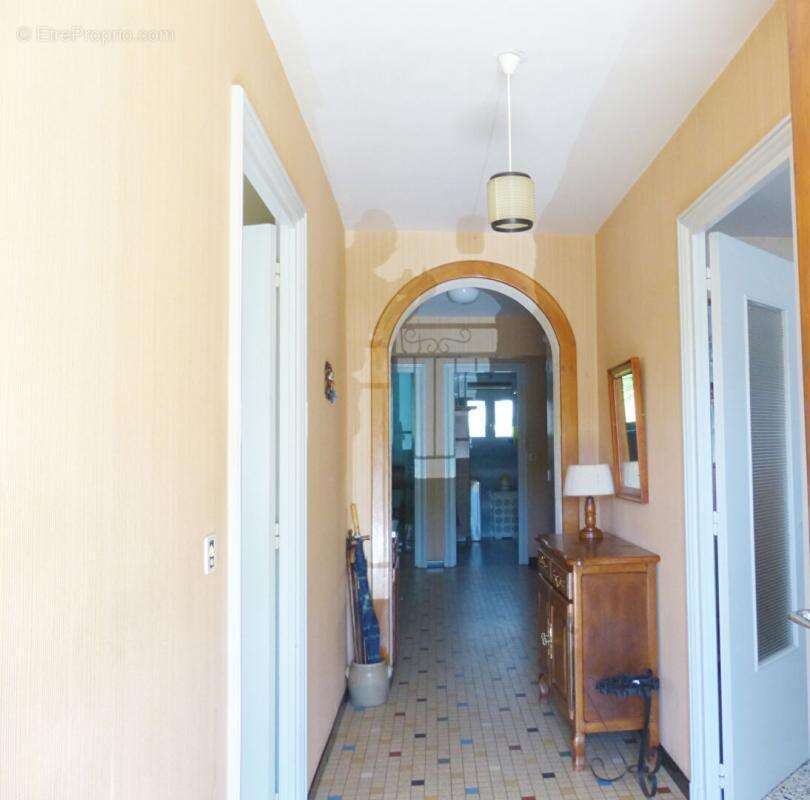 Maison à SAINT-HOSTIEN