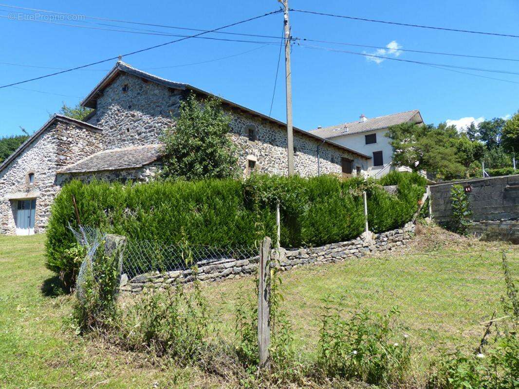 Maison à SAINT-HOSTIEN