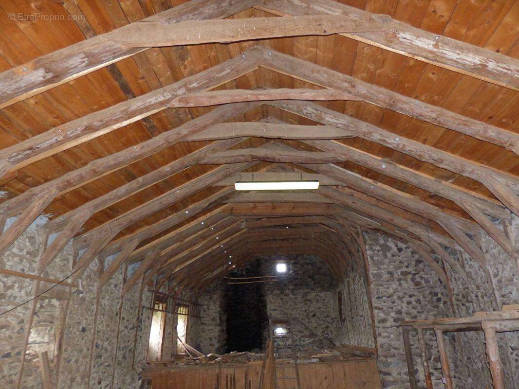 Maison à SAINT-HOSTIEN