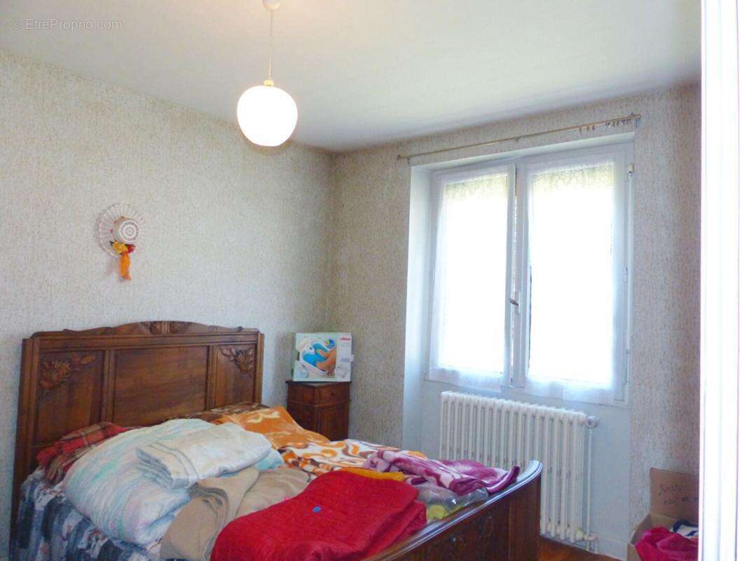 Maison à SAINT-HOSTIEN