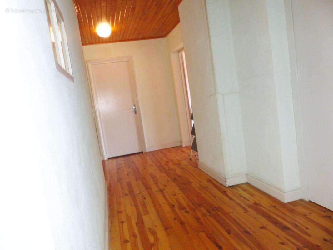 Maison à SAINT-HOSTIEN